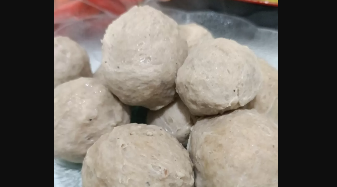 Bakso Murah Tapi Daging Premium? Ini Rahasia HUBASO Kebon Cinta yang Bikin Penasaran
